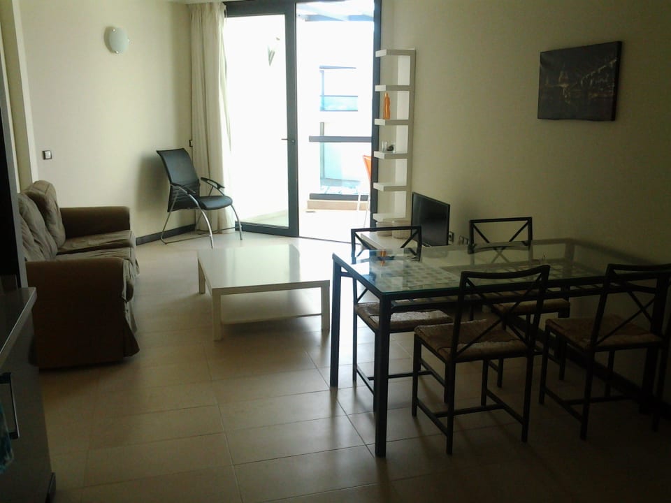 Wohnbereich mit Flachbild TV Apartments Denebola