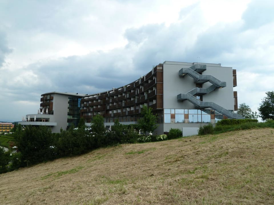 Hotel von aussen Falkensteiner Balance Resort Stegersbach