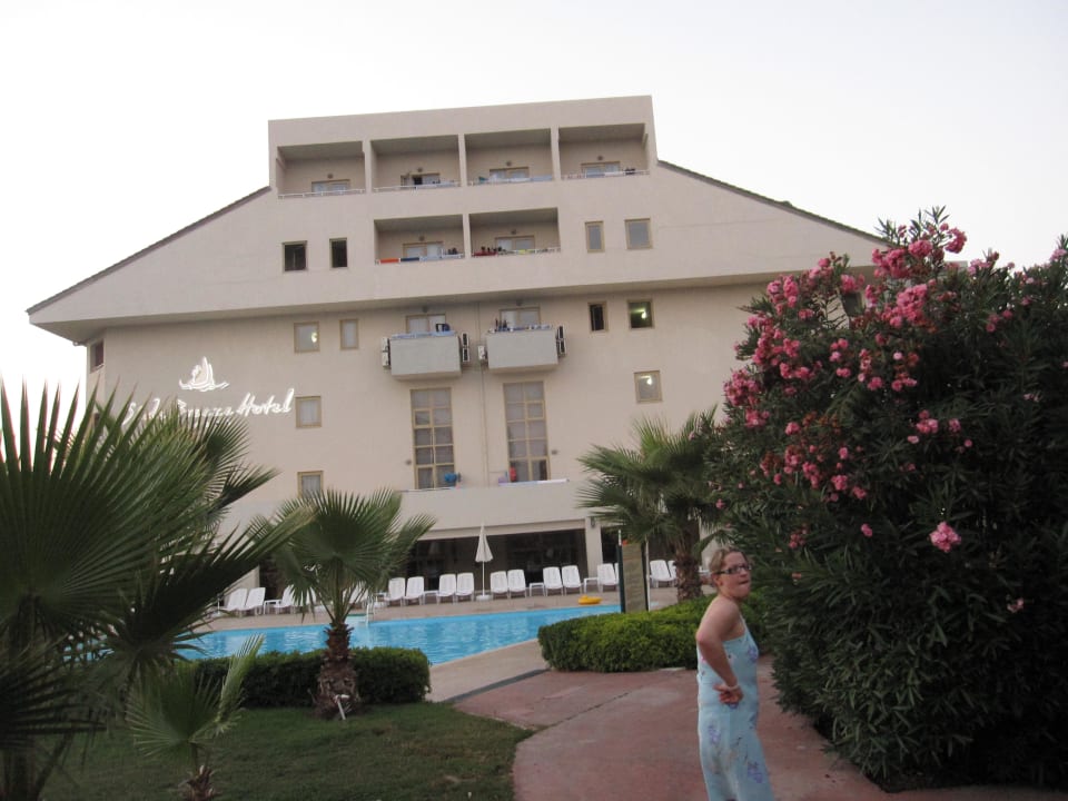 Pool am Abend Side Breeze Hotel