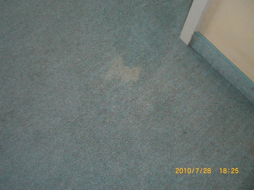 Teppichboden im Zimmer DORMERO Hotel Freudenstadt