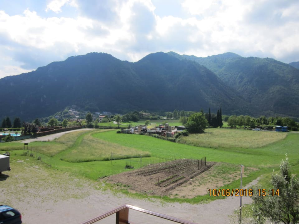 Balkonausblick Links Hotel Residence La Pertica