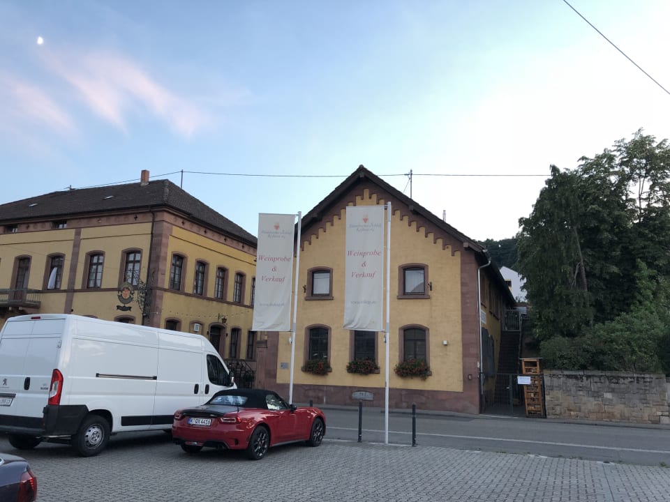 Außenansicht Hotel Hambacher Winzer