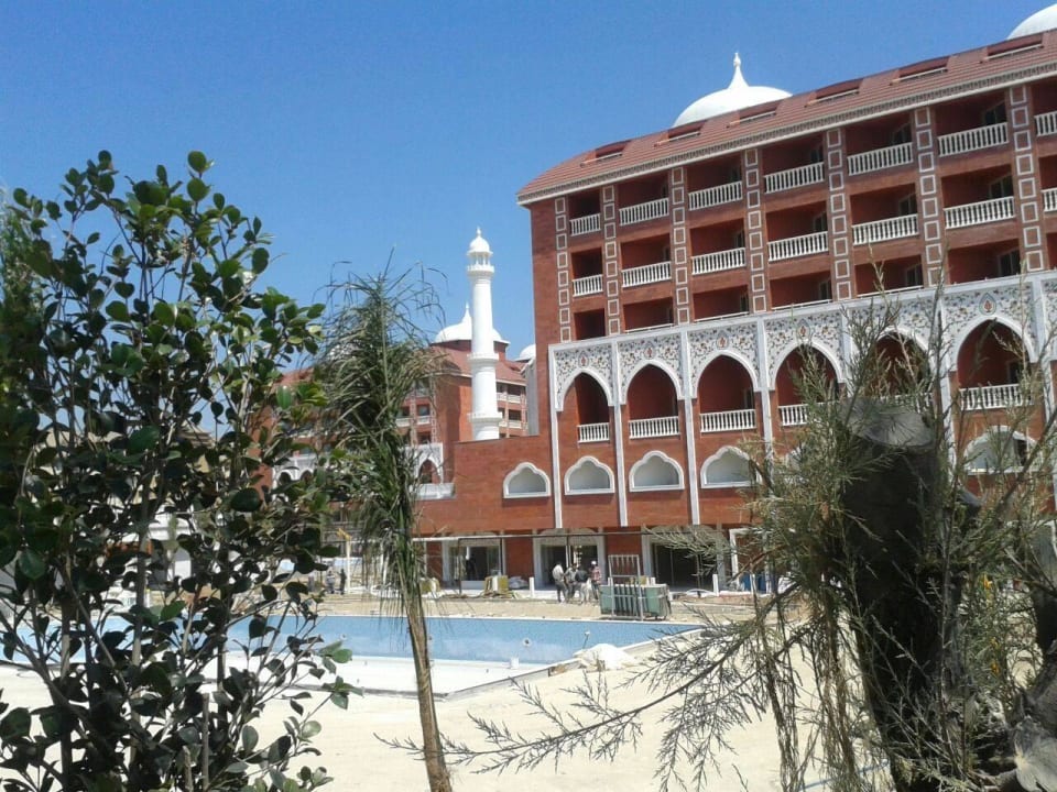 02.05.2015 Royal Taj Mahal Hotel