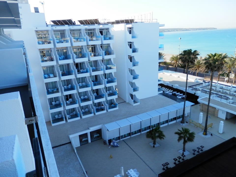 Seitenflügel des Hotels Iberostar Waves Bahia de Palma