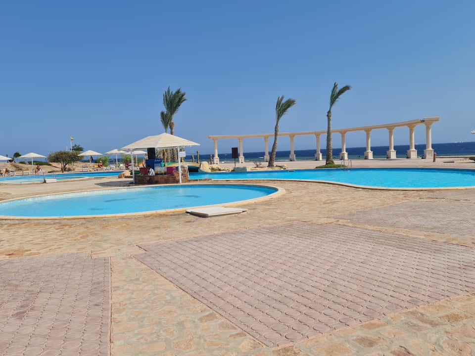 Pool Three Corners Equinox Beach Resort