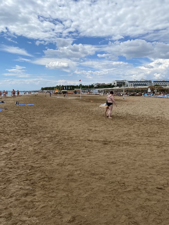 Strand Dream World Palace Hotel