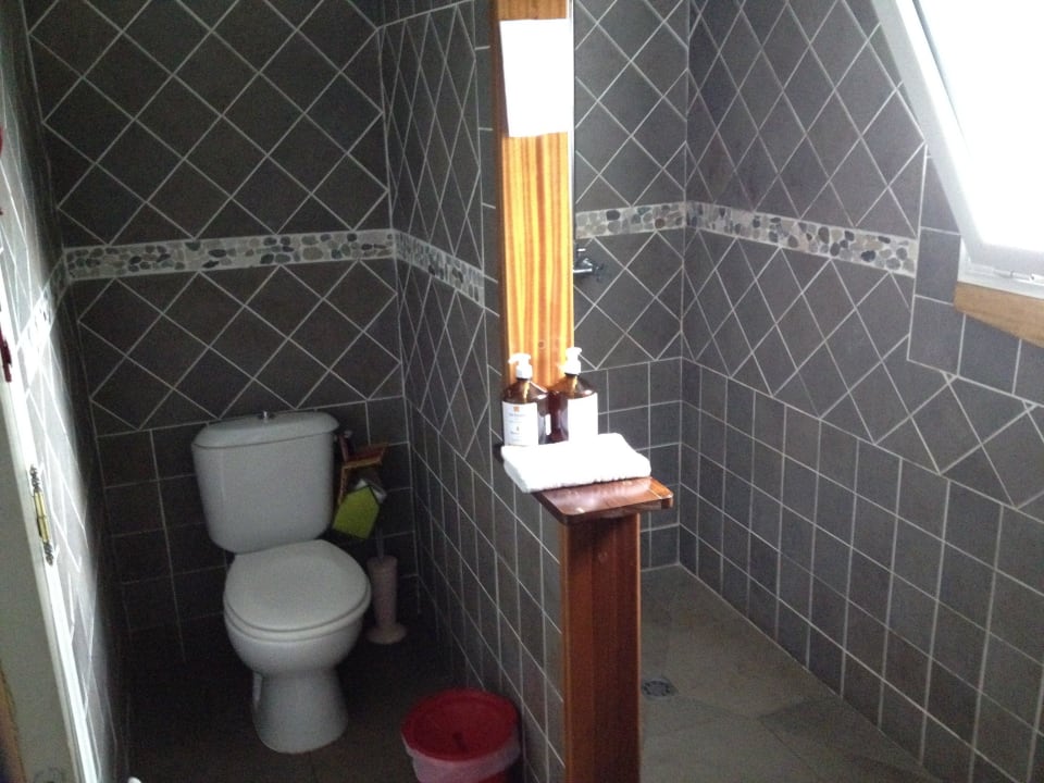 Dusche und WC Hotel Jardins d'Heva