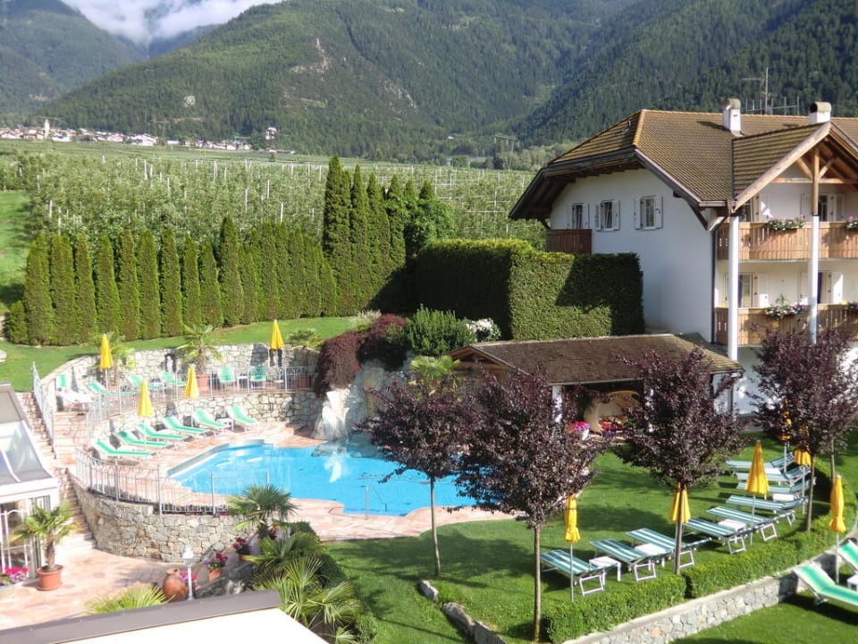 Ausblick vom Zimmer in den Garten Dolce Vita Hotel Jagdhof