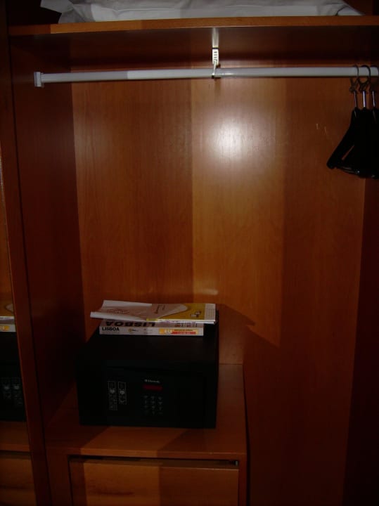Schrank mit Safe Hotel Roma
