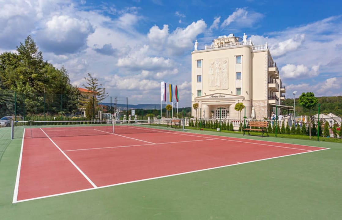 Тенисный корт Therma Palace Spa Hotel