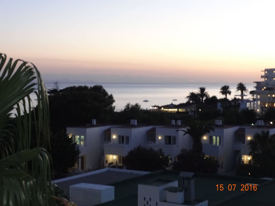 Widok na morze z III piętra Globales Lord Nelson - Adults only