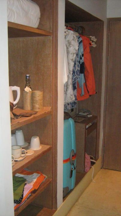 Kleiderschrank Wyndham Hua Hin Pranburi Resort & Villas