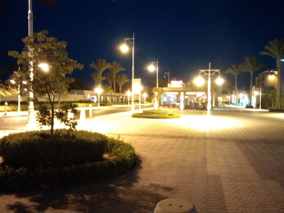 Straße Steigenberger Aqua Magic