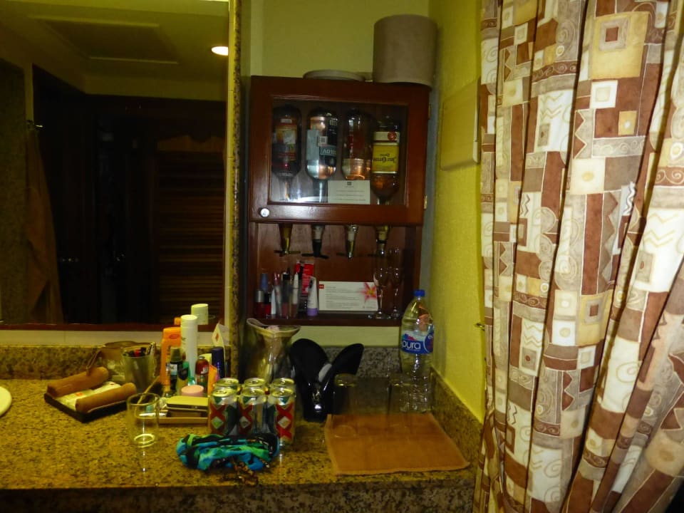 Bad/Dusche + Bar Hotel Riu Tequila