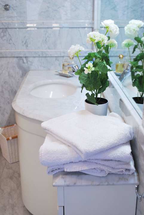 Bathroom with Jacuzzi tub Attico 203