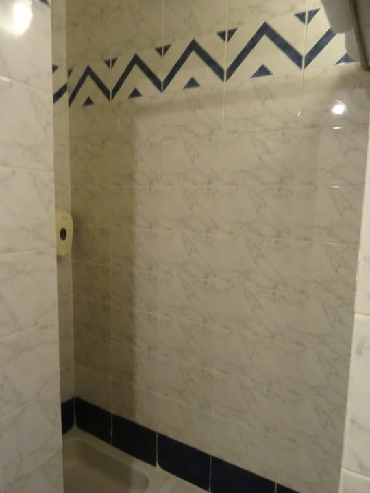 Badezimmer mit großer Dusche Desert Rose