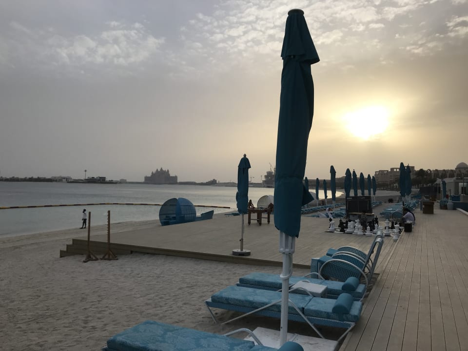 Strand The Retreat Palm Dubai MGallery by Sofitel