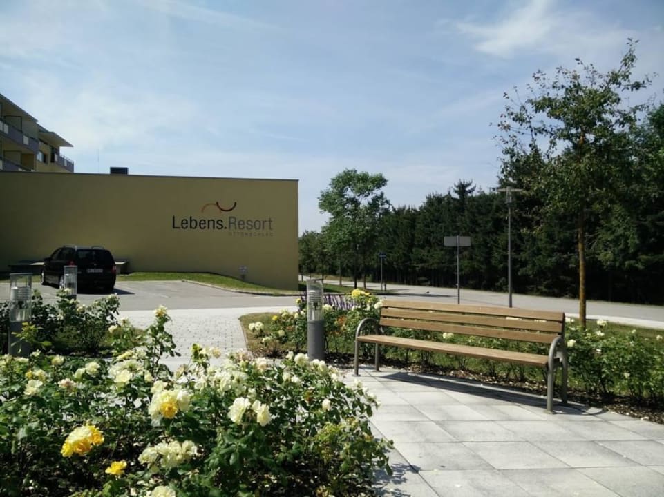 Eingang Lebens.Resort Ottenschlag