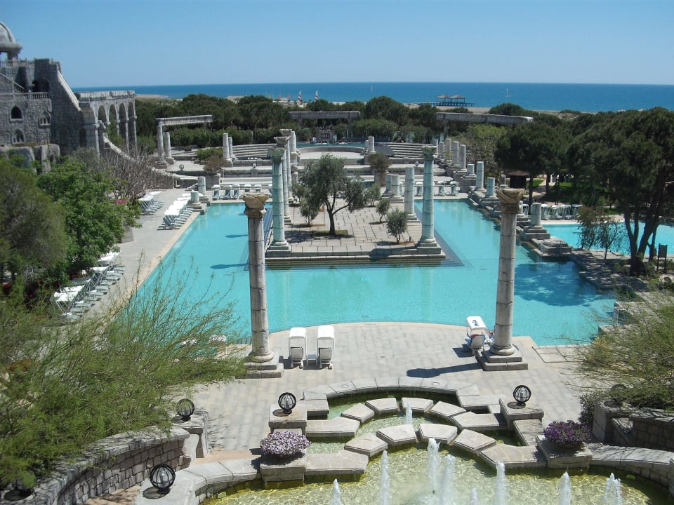 Basen Xanadu Resort Hotel