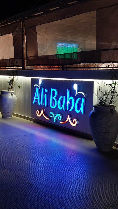 Sonsiges Desert Rose