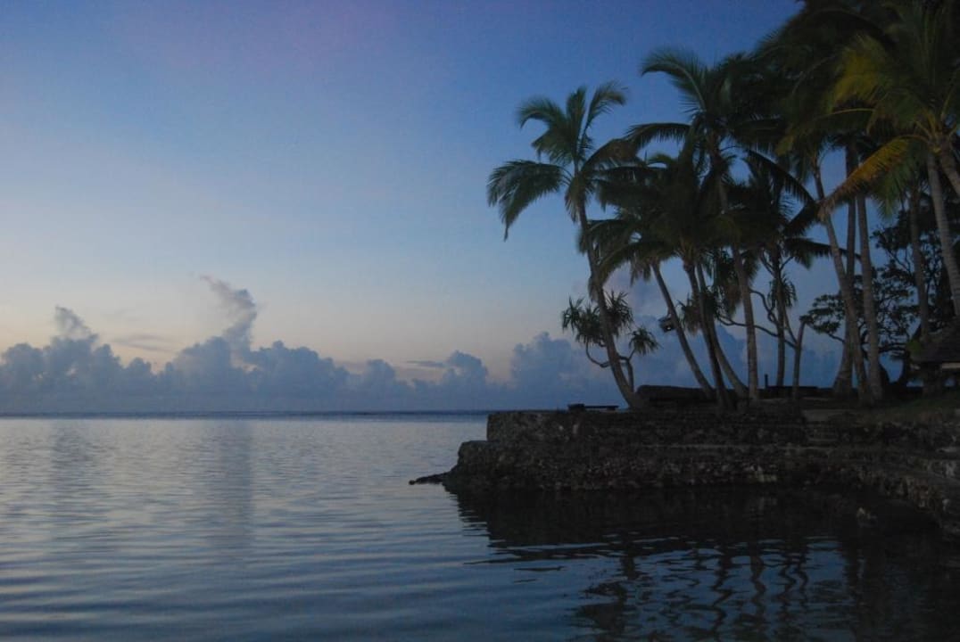 На территории отеля. Warwick Fiji Hotel