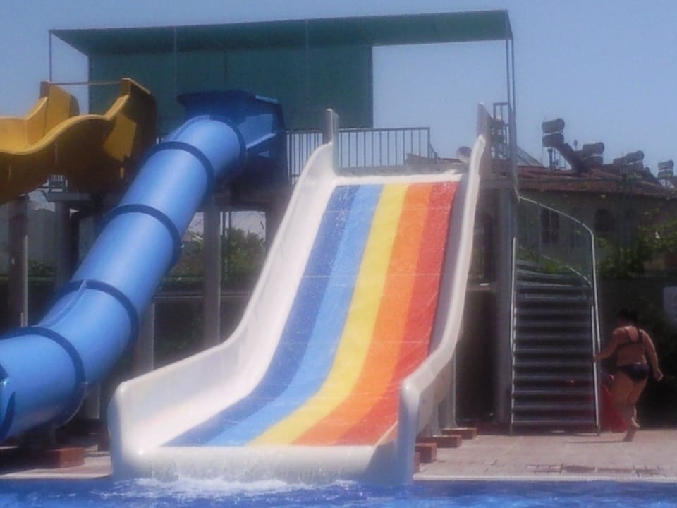 Am neuen Rutschenpool Hotel Gardenia Beach