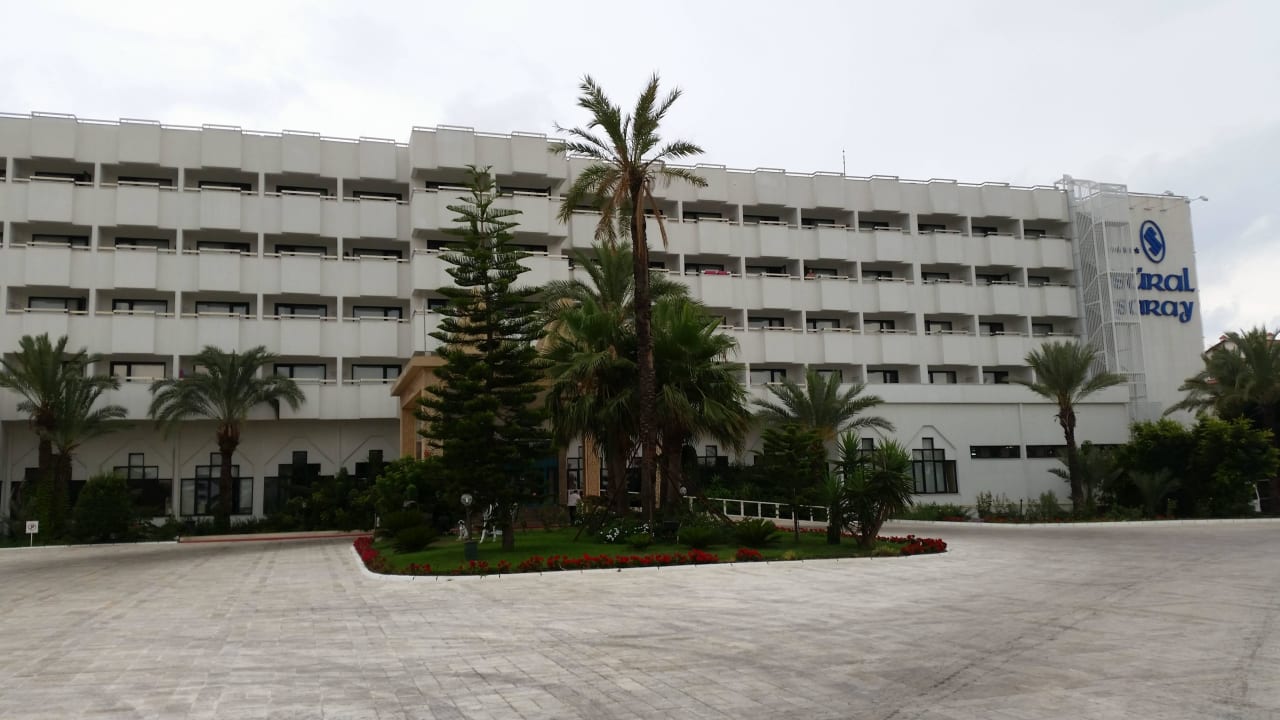 Hotel von vorne Süral Saray Hotel
