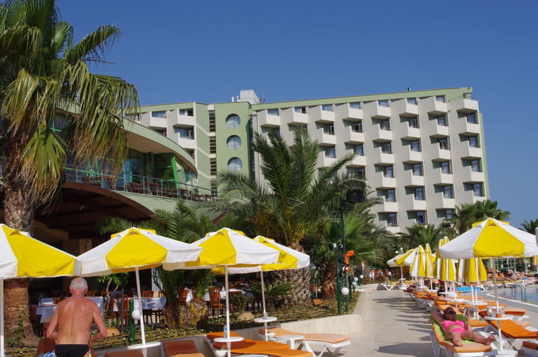 Widok głównego budynku  VONRESORT Golden Coast