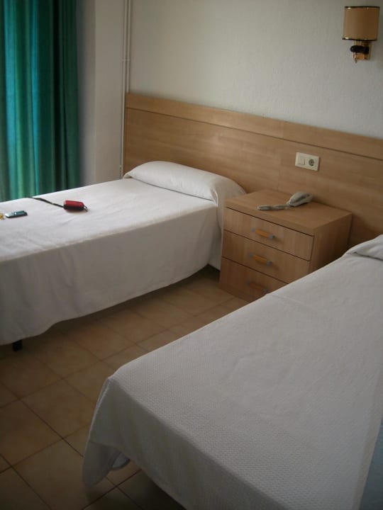 Łózka Hotel Montanamar Lloret