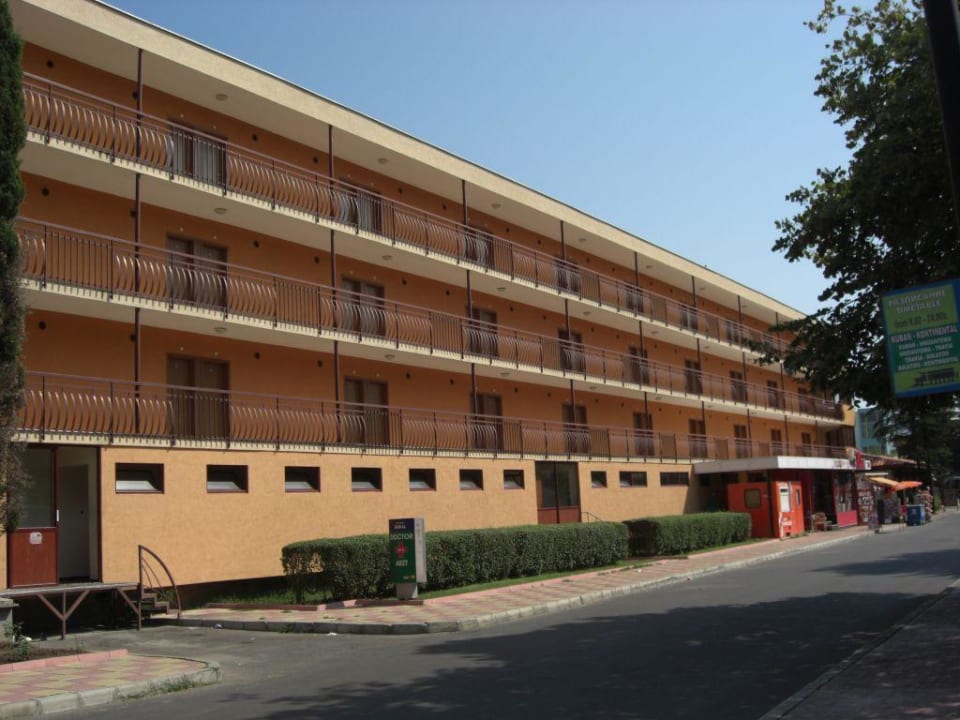 Vorderansicht Hotel Baikal