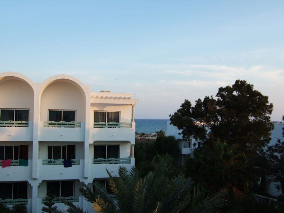 Blick vom Balkon aufs Meer Hotel Paradis Palace