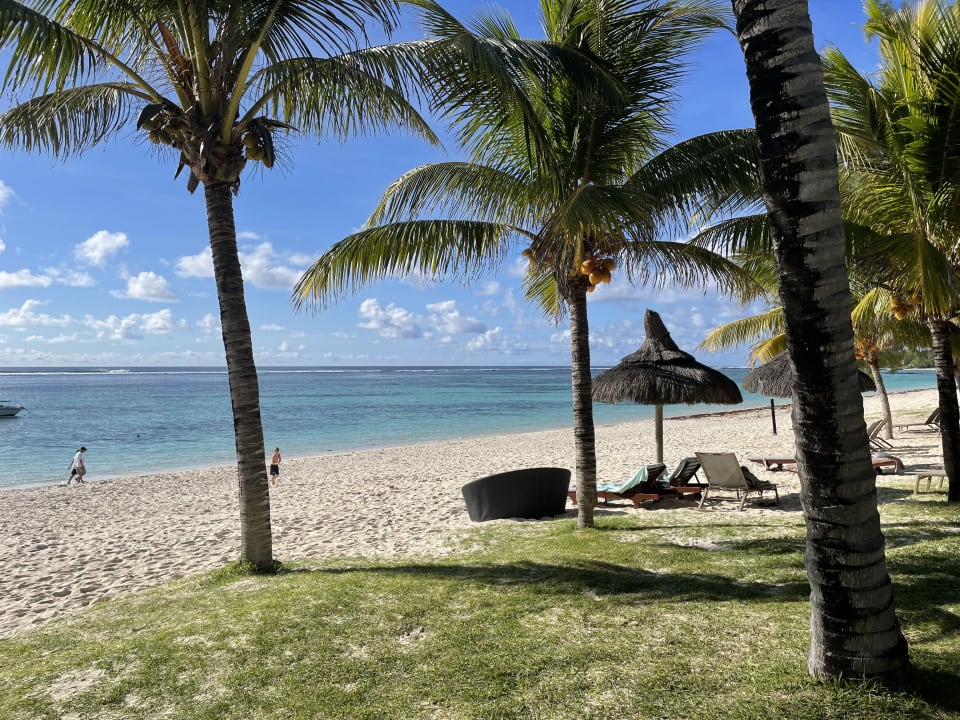 Strand Crystals Beach Resort Belle Mare, a member of Radisson Individuals