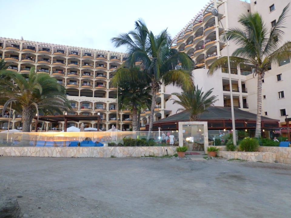 Hotel von der Meerseite aus Bull Dorado Beach & Spa