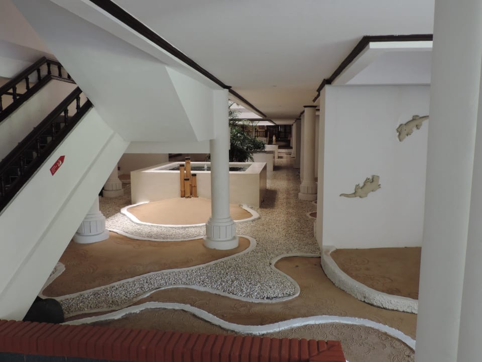 Schöner Flurbereich in Richtung der Zimmer  Sol by Melia Benoa Bali