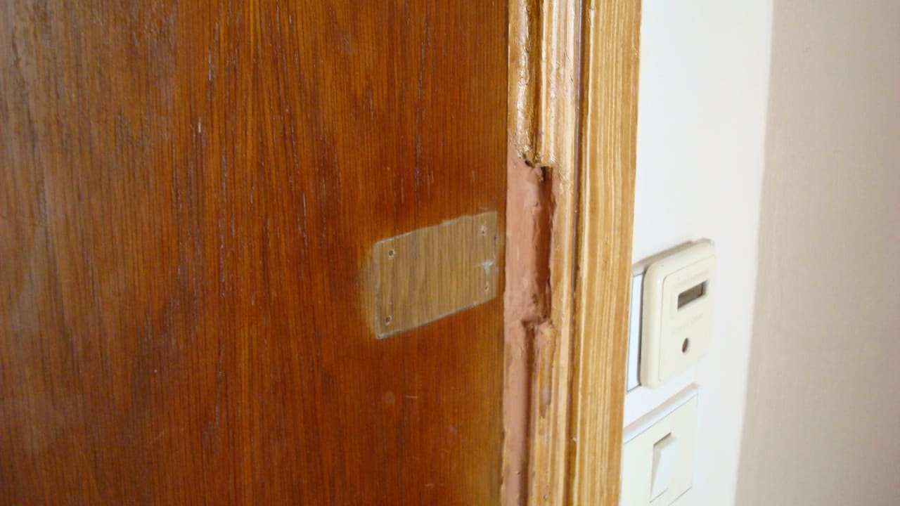 Zimmereingangstür (abgebautes Schloss) Golden Beach Resort