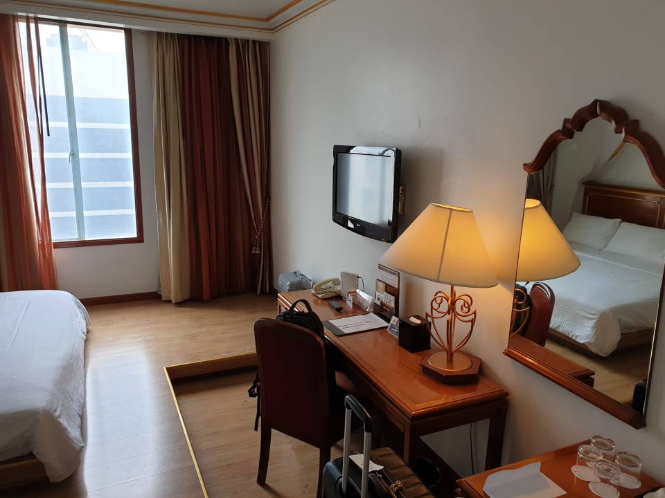 Zimmer The Tawana Bangkok