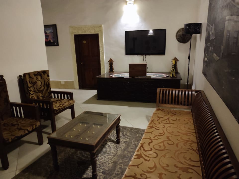 Lobby Smiles Stone Town Hotel