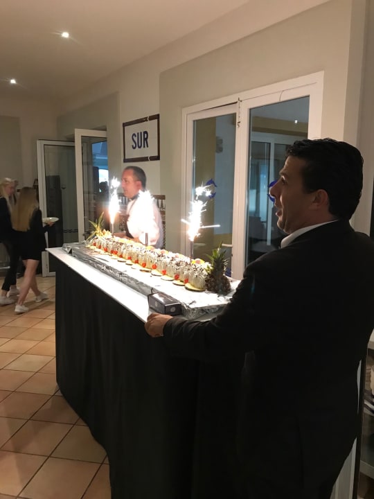 Restaurantchefs mit der Eisbombe Aldiana Club Andalusien