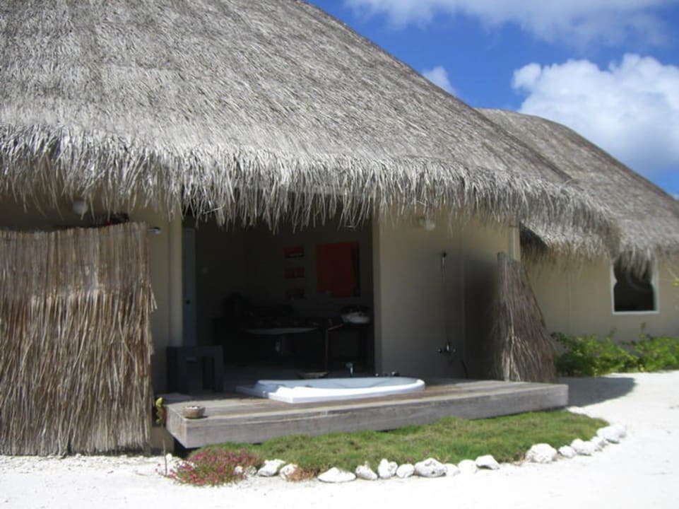 Spa-Center vom Strand aus gesehen Adaaran Select Hudhuran Fushi - Premium All Inclusive