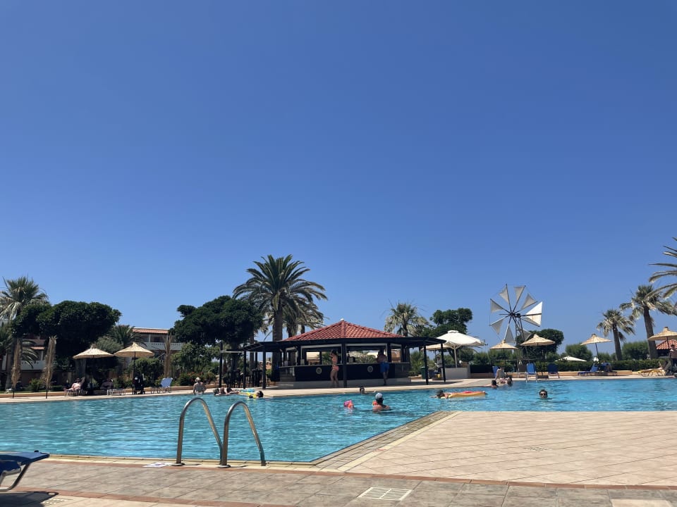 Pool Anissa Beach & Village