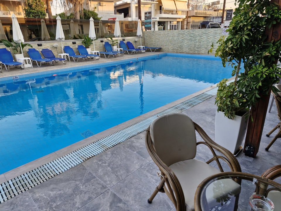 Pool Esmeralda Hotel