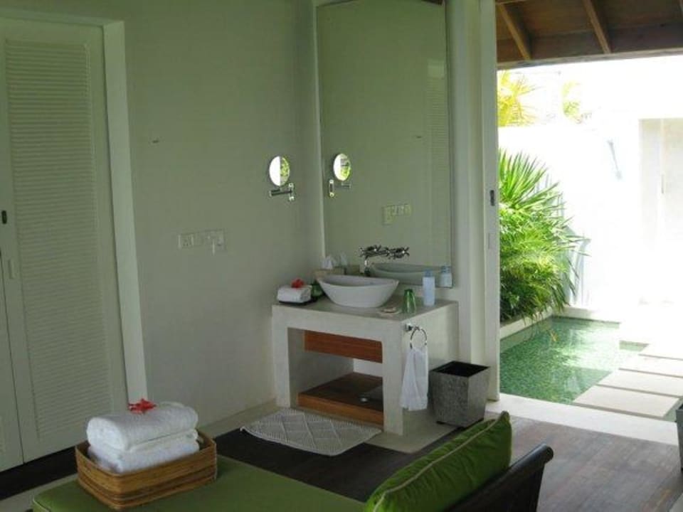 Badezimmer Naladhu Private Island Maldives
