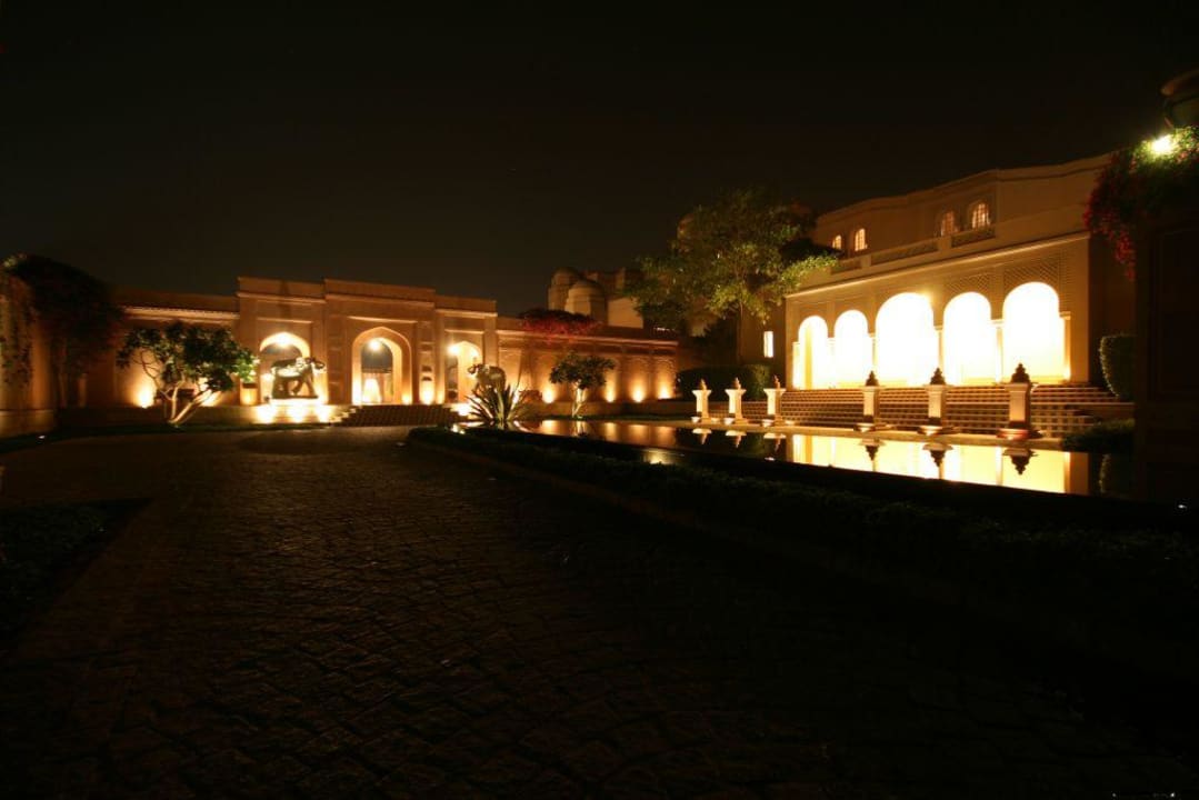 The Oberoi Amarvilas, Zufahrt  Hotel The Oberoi Amarvilas