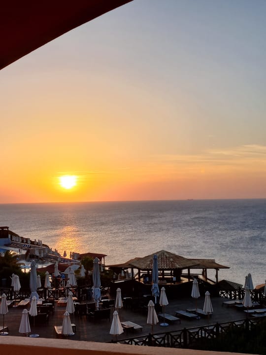 Außenansicht Hotel Kalithea Horizon Royal