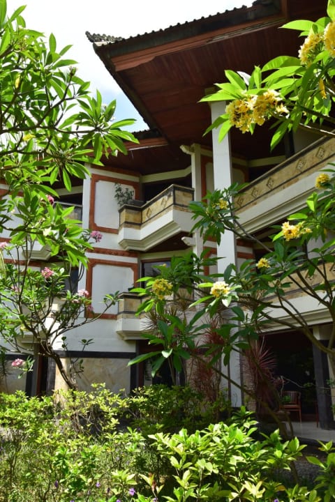 Gartenanlage Hotel Grand Inna Kuta