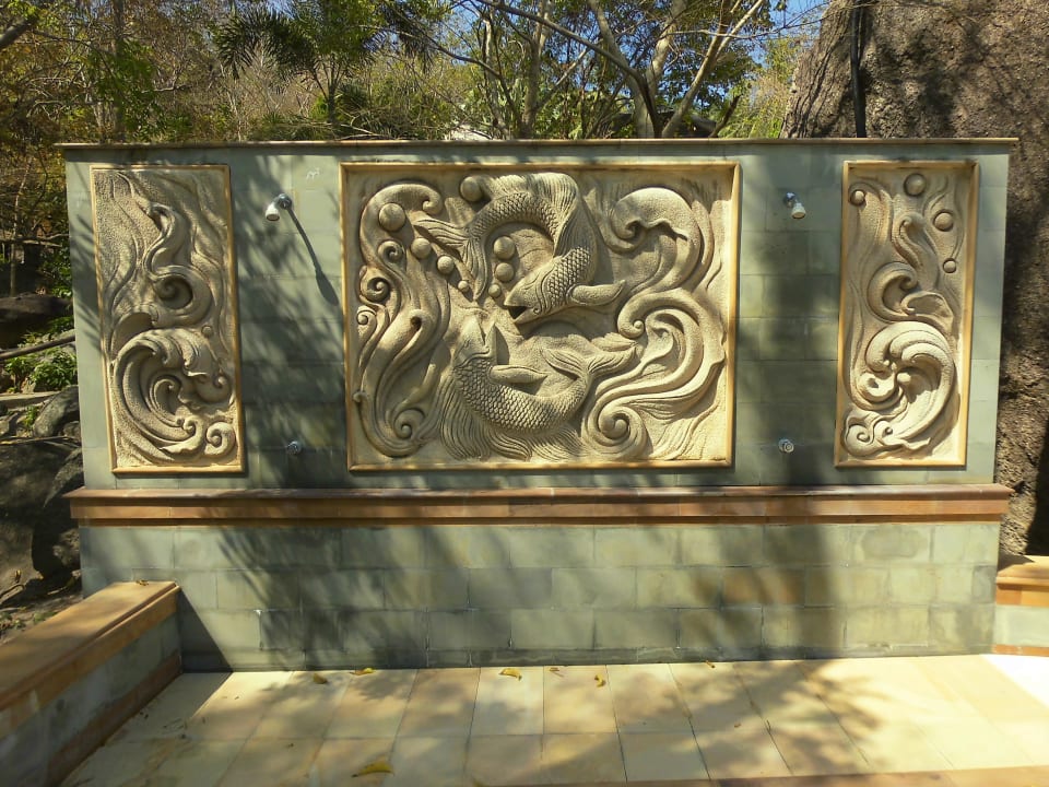 Dusche beim Pool Sensi Paradise Beach Resort