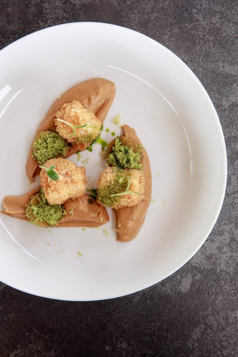 Gastro Luna Minoica Suites and Apartments