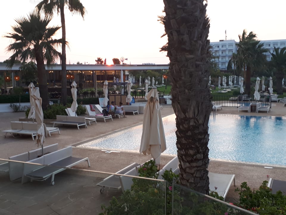 Pool Crystal Springs Beach Hotel