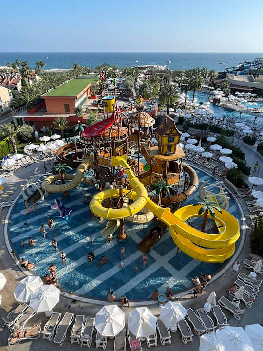 Pool Kirman Belazur Resort & Spa