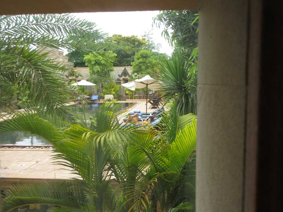 Pool Model Angkor Resort